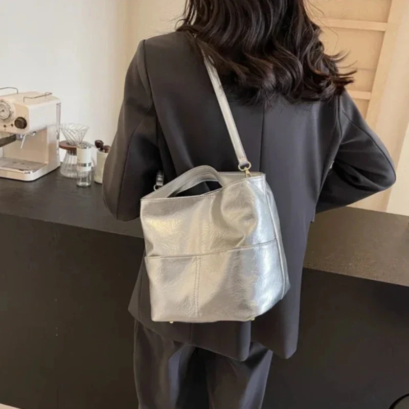 Sac à Main Fourre-Tout Spacieux Design Minimaliste et Élégant – Image 3