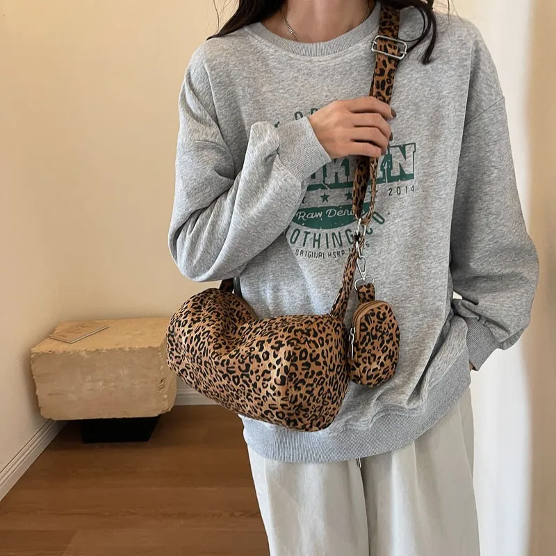 Sac à Main Léopard Long en Toile – Image 6