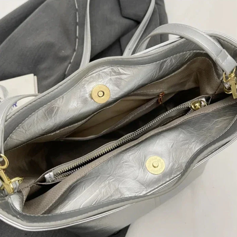 Sac à Main Fourre-Tout Spacieux Design Minimaliste et Élégant – Image 9